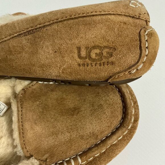 UGG’s Women’s Ansley Sheepskin Suede Slipper size 6 - Picture 6 of 7
